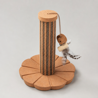 Rascador para Gatos con Base de Corcho Lotus, Superficie Corrugada, 260 mm X 320 mm, Juguete Natural para Rascar para Gatos de Interior