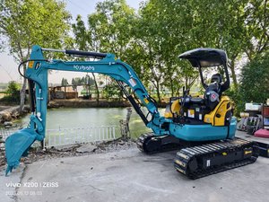รถขุดขนาดเล็ก Kubota u-35 มือสองจากญี่ปุ่น รุ่นเล็กแบบตีนตะขาบ - Product Image 4