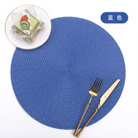 Napperons tressés ronds de 15 pouces Style classique Tapis de table antidérapants résistants à la chaleur Napperons lavables