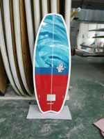 Planche de wakeboard en fibre de verre personnalisée professionnelle, durable, en EPS avec logo pour les sports nautiques en mer