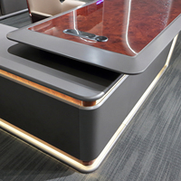 Bureau de direction de luxe en bois grainé en forme de L, grande capacité, avec éclairage d'ambiance LED et prise de courant