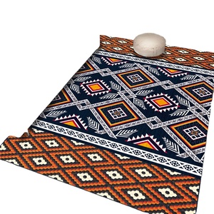 Nouveau <span class=keywords><strong>tapis</strong></span> <span class=keywords><strong>Shaggy</strong></span> doux pour enfants personnalisé <span class=keywords><strong>tapis</strong></span> en forme de maison à poils hauts pour salon Style de gravité populaire - Product Image 1