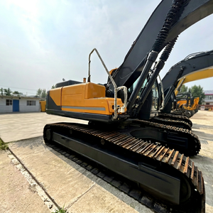 Excavatrice hydraulique Hyundai 300LC-9S d'occasion à haute efficacité avec cabine confortable pour les travaux d'infrastructure et de construction routière à grande échelle - Product Image 2