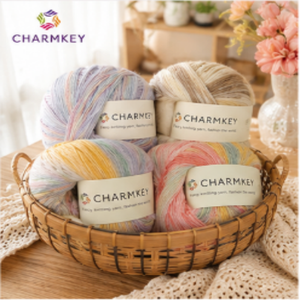 Filato Fantasia Sfumato <span class=keywords><strong>in</strong></span> Misto Cotone Charmkey, Morbido e Testurizzato per Lavorazione a Maglia, Ideale per Coperte, Sciarpe, Bambole e Lavori Fai-da-te - Product Image 1
