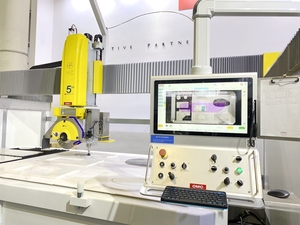 Omc 5 trục CNC cầu Saw và bằng tia nước đá Máy cắt máy móc cho thiêu kết đá - Product Image 4