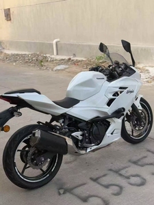 Moto sportive d'<span class=keywords><strong>occasion</strong></span> Kawasaki Ninja 400cc, catégorie roadster, moto de rue, sportives - Product Image 3