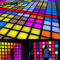 Jeu laser 'Le sol est du lave' avec écran de jeu LED 30x30 cm, grille lumineuse interactive, jeux actifs et grille de danse LED au sol