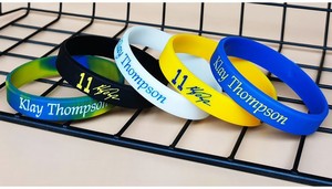 Pulseras de Silicona Star, Disponibles Directamente de Fábrica, Elegantes, Deportivas, Versátiles, Brillantes en la Oscuridad, Modernas para Estudiantes - Product Image 6