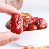 Vente en gros directe d'usine, dattes rouges naturelles, ingrédients nourrissants pour le sang et préservant la santé, personnalisation prise en charge