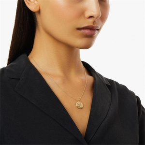 Collier vintage avec pendentif rond en zircon CZ, bijoux fantaisie - Product Image 6