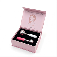 Boîte cadeau magnétique rose de luxe pour appareil de beauté, boîte en forme de livre avec insert EVA personnalisé pour le rangement et la présentation d'un masseur facial