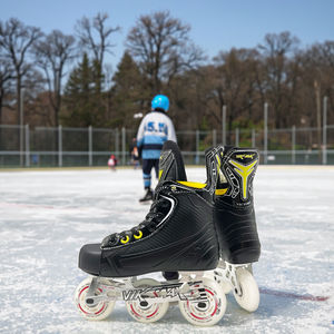 Patins à roulettes ajustables de haute qualité pour hockey en plein air, châssis PP, roues PU, semelle extérieure PVC, vente chaude, stock en gros, roulettes lumineuses - Product Image 1