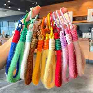 Cordon de poignet en nylon avec pompon en peluche, durable et tendance, pour téléphone portable et porte-clés - Product Image 1