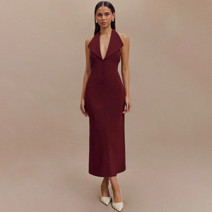 Elegante Abito Midi da <span class=keywords><strong>Donna</strong></span> con Scollo a V Profondo e Colletto Halter, Bordeaux, con Bottoni Frontali, Aderente, Stile Tubino, per Cocktail Party, Serate Formali e Gala 2026 - Product Image 1