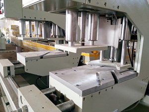 UPVC PVC Window Double Head Welding <b>Machine</b> for <b>Vinyl</b> Window and Door Production Line - Product Image 5