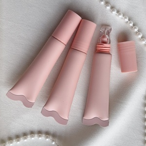 Vente en gros de flacons cosmétiques en plastique souple transparents de 10 g, de couleur rose, en forme de vague, avec étiquette personnalisée, emballage PCR - Product Image 3