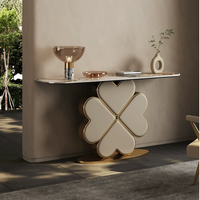 Table console de luxe moderne avec applique murale Mobilier d'entrée élégant pour hall d'hôtel, salle de sport, appartement et école