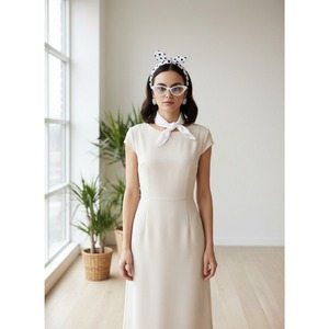 Accessoires pour <span class=keywords><strong>tenue</strong></span> féminine PESENAR : un ensemble de 6 pièces comprenant des lunettes, des boucles d'oreilles et des foulards en soie des années 1950 PESET314WT - Product Image 2