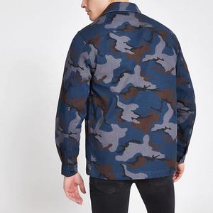 100% algodón al por mayor logotipo bordado personalizado hombres gris oscuro camuflaje impresión Regular Fit Overshirt - Product Image 2