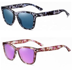 Neue 21 Farben Sonnenbrillen Ready Stock Retro PC-Rahmen Benutzer definiertes Logo Polarisiertes Herren quadrat 2025 Sonnenbrillen UV400 Damen Outdoor-Brillen - Product Image 5