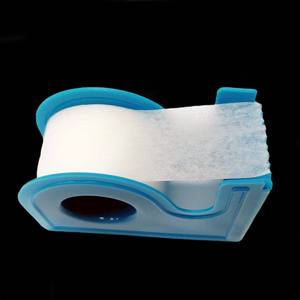 Bande adhésive chirurgicale microporeuse avec distributeur de coupe, pansement adhésif médical - Product Image 1