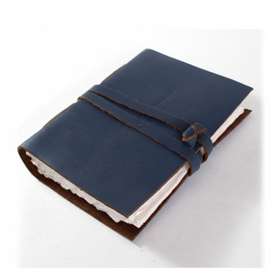 Cuaderno de Cuero Personalizado con Páginas Punteadas y Rayadas, Agenda Diaria y Mensual, Tapa Dura, Formato A5, para la Escuela y la Oficina - Product Image 1