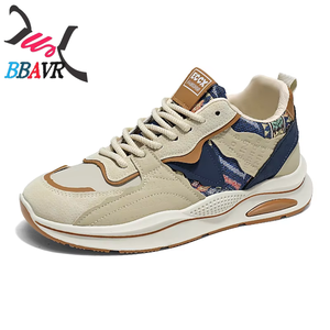 Zapatillas de running unisex de bajo precio, de malla, comercio directo de fábrica, diseños variados, tendencias de moda, antideslizantes para hombre, África - Product Image 1