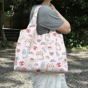 กระเป๋าผ้าแคนวาสลายการ์ตูนสำหรับผู้หญิง ใช้ได้ทุกโอกาส เหมาะสำหรับนักเรียน พกพาสะดวก ใช้ใส่อาหารกลางวัน ปิดปากกระเป๋าแบบเปิด ฤดูร้อน 2023 - Product Image 3