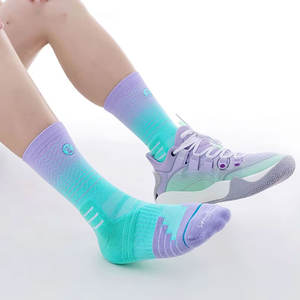 Chaussettes de sport décontractées en tricot antibactérien élasthanne/nylon/coton pour hommes avec logo sur le corps - Product Image 4
