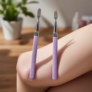 Cortacutículas y empujador de cutículas de doble acción para el cuidado profesional de las uñas - Product Image 3