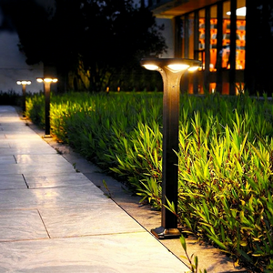ไฟสวนพลังงานแสงอาทิตย์ LED อลูมิเนียม IP65 กันน้ำ แสงวอร์มไวท์ 3500K โคมไฟทางเดินกลางแจ้งสำหรับสวน ลานบ้าน และภูมิทัศน์ - Product Image 1