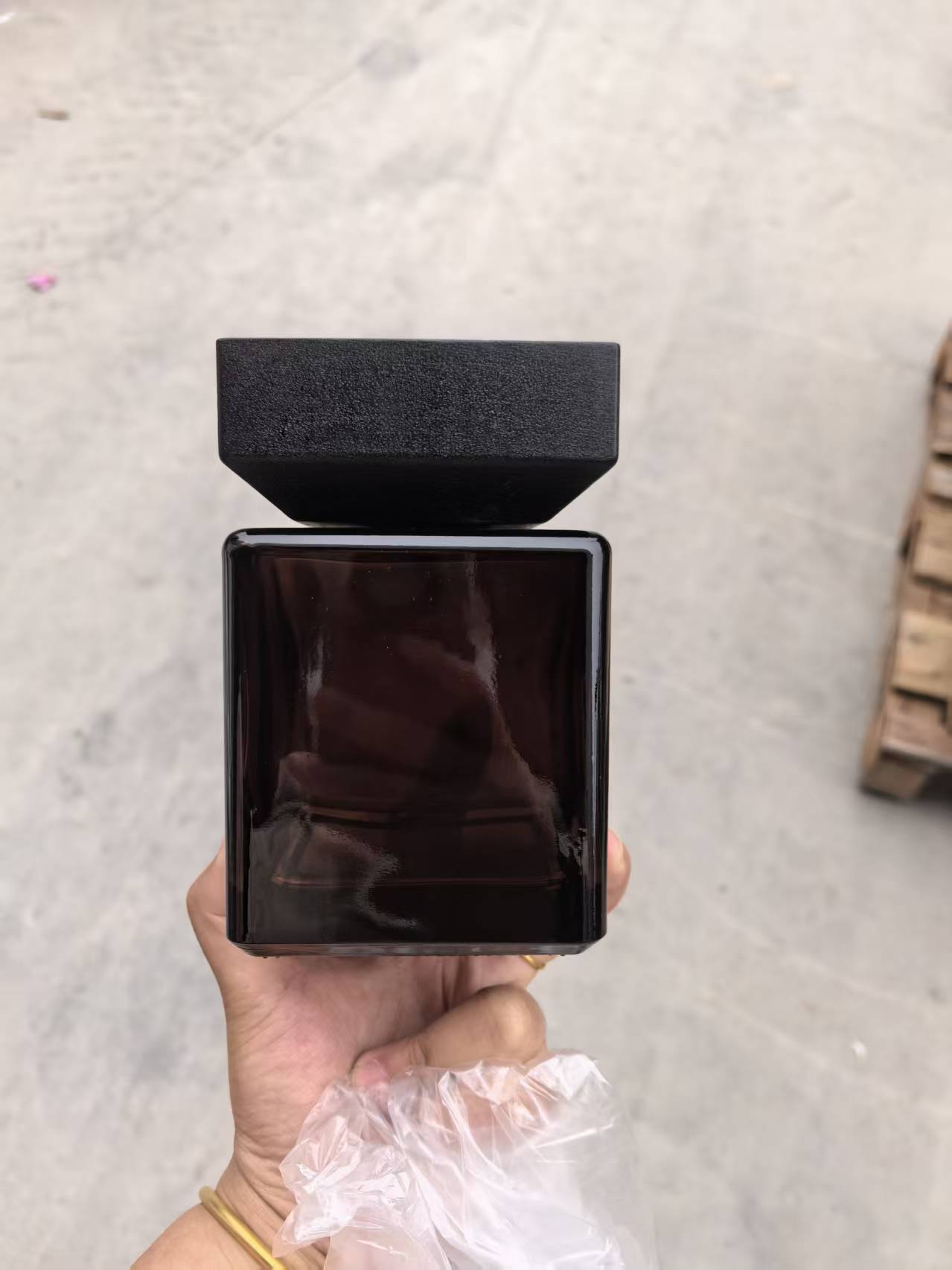 Bouteille noire uniquement