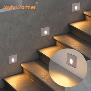 Fabbricate in fabbrica moderne lampade da parete da giardino <span class=keywords><strong>per</strong></span> <span class=keywords><strong>esterni</strong></span> in alluminio a LED IP65 scale impermeabili Mini luci quadrate da incasso - Product Image 1