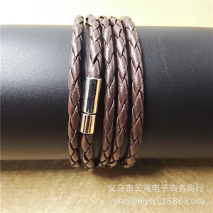 Bracelet en Cordon de Cuir à Cinq Couches, Noir, Tressé, avec Fermoir Magnétique, Bijoux Unisexe, Origine Yiwu - Product Image 3