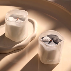 Velas Aromáticas de Tendencia, en Vasos de Vidrio Esmerilado Irregular, con Mecha de Madera y Cristal Crudo, para Decoración del Hogar y Mesa - Product Image 2