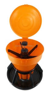 Mangiatoia Automatica Grande in Plastica Arancione per Suini, Alimentatore Automatico per Suinetti - Product Image 3