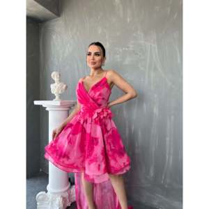 Elegante Vestido de Noche de Gasa Asimétrico con Corte en A, Escote en V, Cintura Imperio y Capa Transparente Rosa - Product Image 4