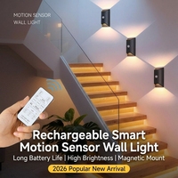 Lampe murale LED sans fil rechargeable à détection de mouvement intelligente, télécommande magnétique, design moderne, gradation progressive, noir