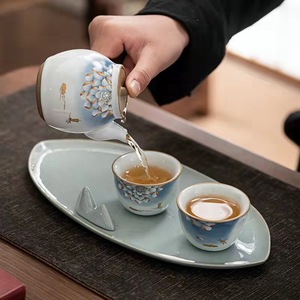 Ensemble de tasses <span class=keywords><strong>en</strong></span> céramique florale de lotus 3,5 oz Poterie émaillée traditionnelle flamboyante Bleu clair Ensemble de tasses à thé Théière Ensemble de tasses <span class=keywords><strong>en</strong></span> porcelaine artisanales - Product Image 2