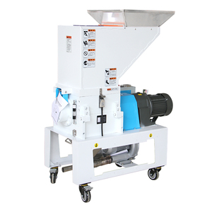 Macchina per lo stampaggio a iniezione lenta con trituratore di bordi/polverizzatore di bordi in plastica con sistema di recupero incluso - Product Image 4