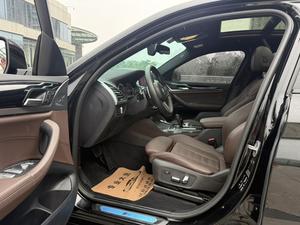 Auto Usado en Venta, <span class=keywords><strong>BMW</strong></span> X4 XDrive25i 2019, Paquete M Sport, SUV Usado, Volante a la Izquierda, Automático, Lujoso, 184hp, Tracción en las Cuatro Ruedas, Excelente Estado - Product Image 3