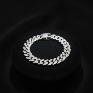 สร้อยคอสัตว์เลี้ยงแบบโซ่คิวบา ดีไซน์หรูหรา ประดับคริสตัลเพชร วัสดุโลหะผสมสังกะสี แข็งแรง ทนทาน แฟชั่นใหม่ล่าสุด - Product Image 6