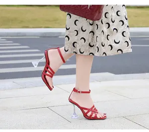 Novas chegadas chinelo sapatos mulheres moda cristal 9 cm fino salto alto senhoras chinelos tamanho grande sexy dedo do pé quadrado stripper sapatos
