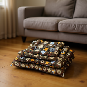 Set di Quattro Tappetini per Cani con Fondo Antiscivolo Quadrato e Motivo, Eleganti Lettini per Animali Domestici - Product Image 3