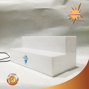 Présentoir à bouteilles LED en acrylique givré blanc, 2 niveaux, éclairage doux, vitrine premium pour spiritueux - Product Image 2