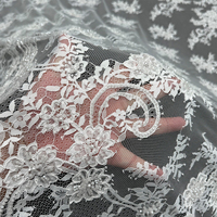 GCWH019853-13 Tissu en dentelle de tulle brodé floral perlé blanc 150 cm, coupe de 3 mètres pour robes de mariée