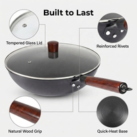 Wok en fonte écologique non revêtue de 30 cm avec poignée en bois et couvercle en verre, pré-assaisonné, antiadhésif, compatible gaz et induction