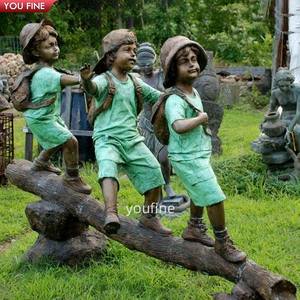 Estatua de Bronce de Tamaño Real para Exteriores de Maestros y Niños en Línea en la Calle - Product Image 5