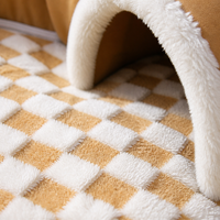 YAOYUE Tunnel pour chat en peluche motif renne, avec tapis de jeu amovible et lavable, semi-fermé, conception ouverte à deux arches, pour chatons et chats adultes, différentes tailles