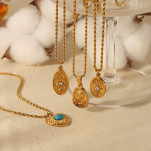 Collar de Acero Inoxidable con Cadena Trenzada Retro Francesa, Colgante de Estrella y Luna, Chapado en Oro de 18K, Regalo de Joyería de Moda - Product Image 1